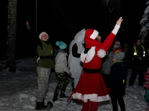 Eglītes iedegšanas pasākums Raiskumā, 3.decembris