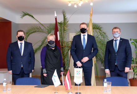 Pārgaujas novadā viesojas Rīgas domes priekšsēdētāja vietnieks Edvards Smiltēns